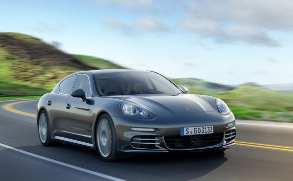 5 Porsche Panamera